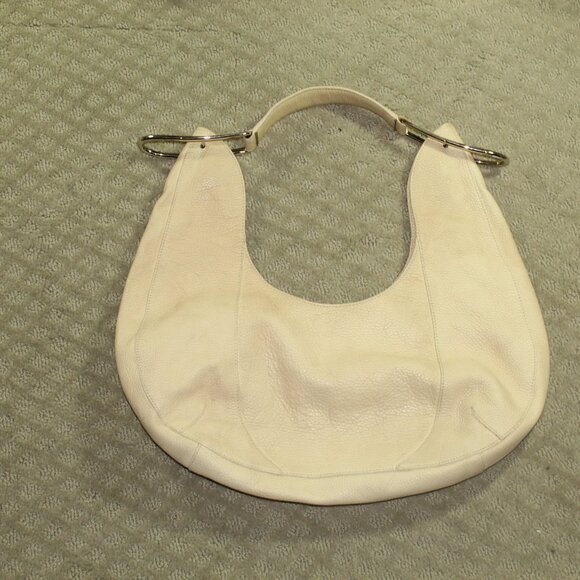 RARE CHIC!!! Furla Beige Pebble Leather Silver-Toned Grommet Shoulder Bag - Picture 2 of 14